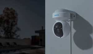 Reolink E1 Outdoor Pro
4K 8MP Smart PTZ Wi-Fi 6 Camera with Auto Tracking on external wall at night time
