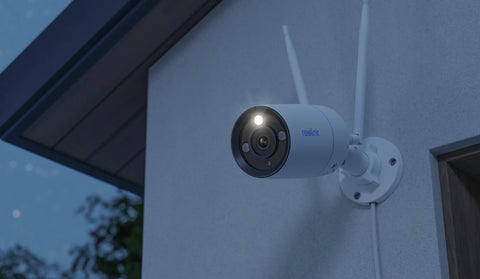 RLC-810WA 4K Wi-Fi 6 Surveillance Camera, Faster Speed & Higher Stability on outside wall at night with white ligfht activated
