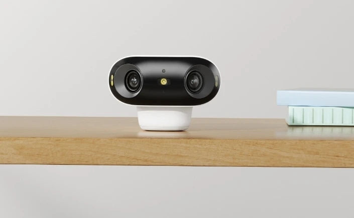 Reolink Argus 4 Pro Smart 4K ColorX Dual-Lens Solar/Battery Camera with 180° Panorama indoor surveillance from desk