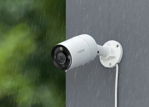 Reolink CX410C Smart 2K 4MP PoE IP Camera in rain 