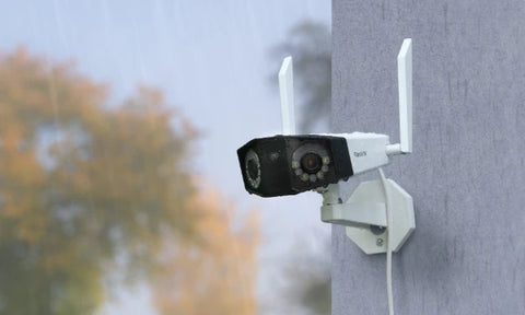 Reolink Duo 2 WiFi 4K 8MP Wi-Fi 6 Plug-in Camera with 180° Panorama weatherproofing test in the rain