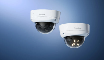 2 x Reolink Duo V3 cameras one with light off and one with the light on n a blue background