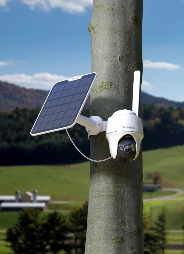 Reolink Go PT Ultra Smart 4K 8MP Wireless 4G LTE PT Battery Camera with Color Night Vision strapped t otree with sloar panel