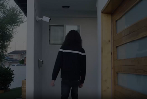 Reolink RLC-510A 5MP PoE IP Camera protecting porch form man at night